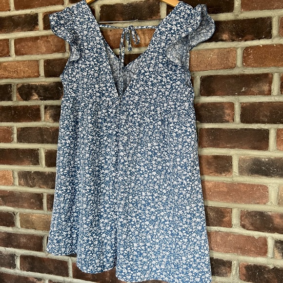 SHEIN Ruffle Armhole Ditsy Floral Dress - Picture 4 of 5